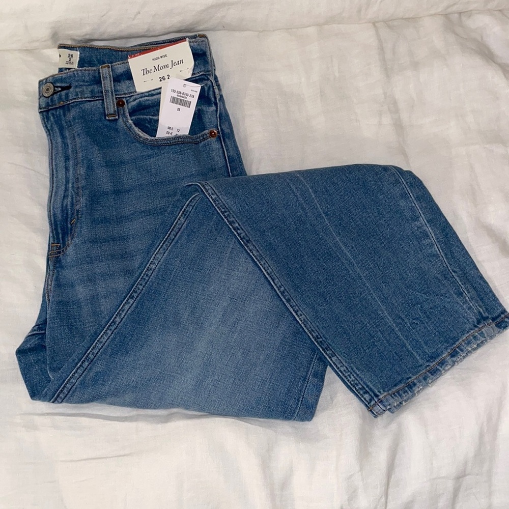 Abercrombie & Fitch The Mom High Rise Jeans Size: 26 (2)